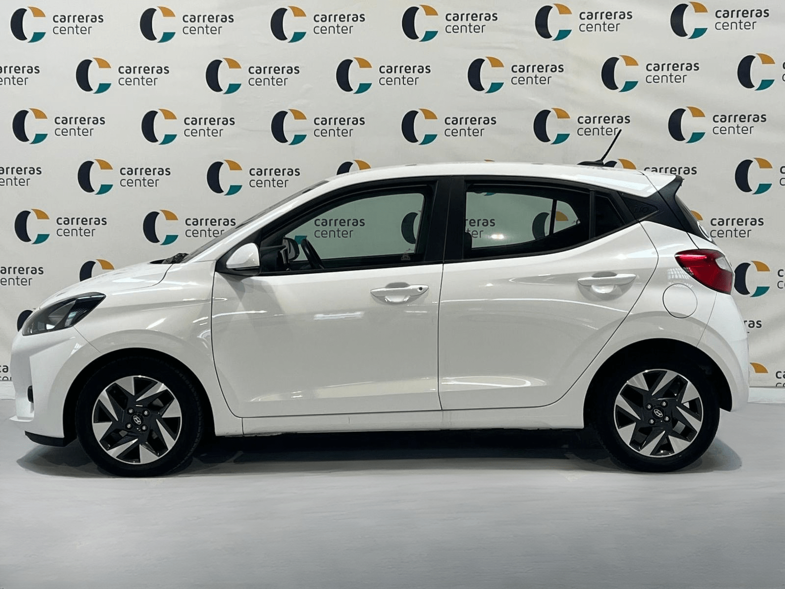 HYUNDAI i10 MPI 1.0 66CV KLASS - Imagen 2